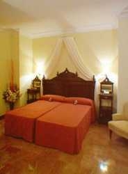 Imagen de la habitación del Hotel Casa del Conde de Pinofiel. Foto 5