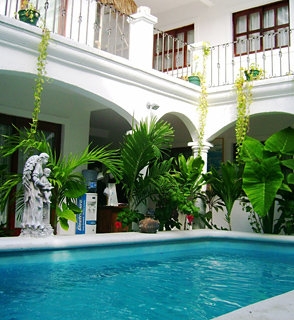 Imagen de la piscina del Hotel Casa del Mar, Playa del Carmen. Foto 3