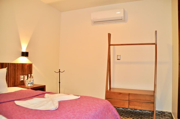 Imagen de la habitación del Hotel Casa del S&oacute;tano. Foto 4