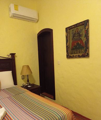 Imagen de la habitación del Hotel Casa del S&oacute;tano. Foto 7