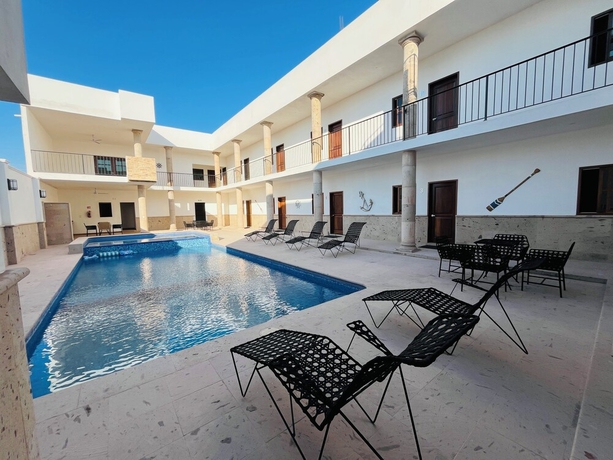 Imagen de la piscina del Hotel Casa y departamentos Nacho. Foto 13