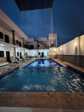 Imagen de la piscina del Hotel Casa y departamentos Nacho. Foto 16