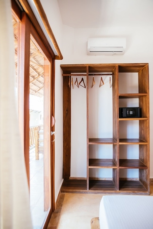 Imagen de la habitación del Hotel CasaLô. Foto 18