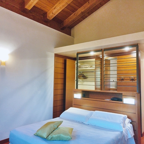 Imagen de la habitación del Hotel Casaalbergo La Rocca. Foto 4