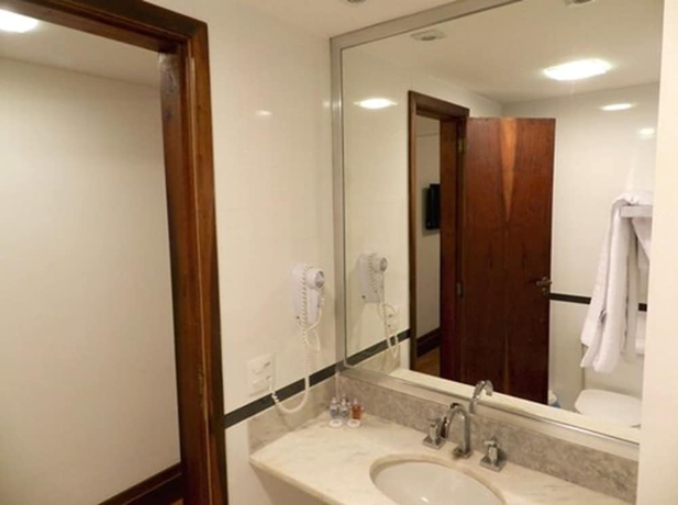 Imagen de la habitación del Hotel Casablanca Center. Foto 16
