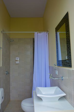 Imagen de la habitación del Hotel Casablanca Chipipe. Foto 4