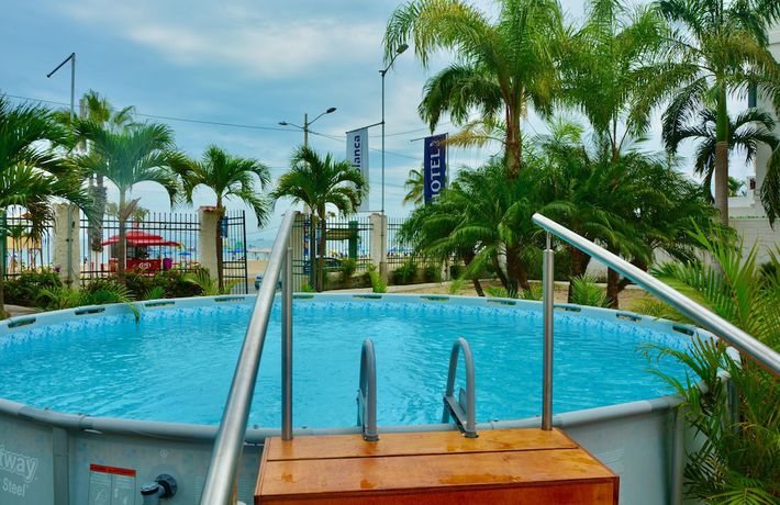 Imagen de la piscina del Hotel Casablanca Chipipe. Foto 20