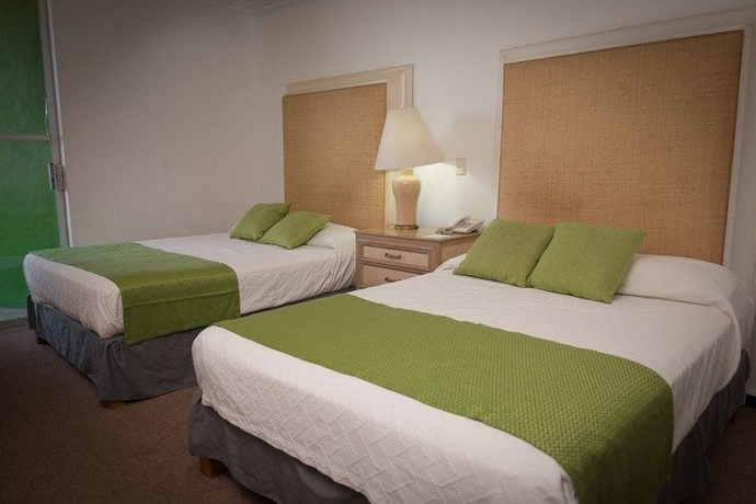 Imagen de la habitación del Hotel Casablanca, L&Aacute;ZARO C&Aacute;RDENAS. Foto 8