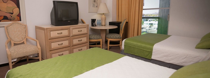 Imagen de la habitación del Hotel Casablanca, L&Aacute;ZARO C&Aacute;RDENAS. Foto 14