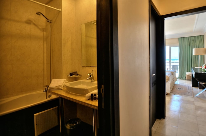 Imagen de la habitación del Hotel Casablanca Le Lido Thalasso and Spa. Foto 4