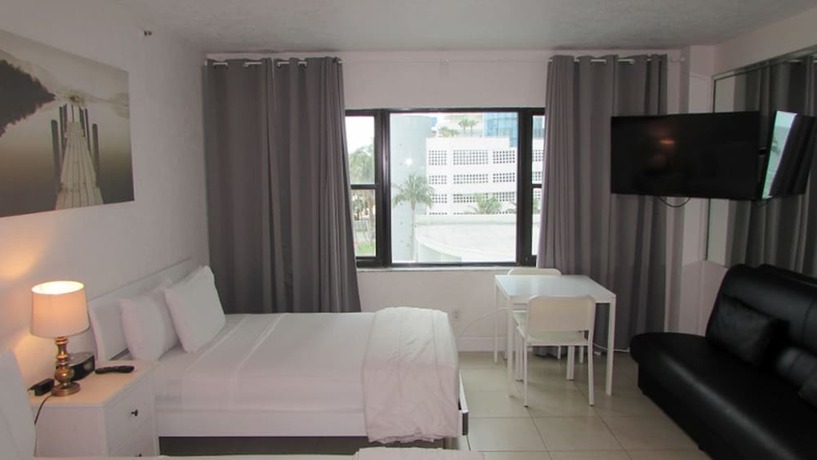 Imagen de la habitación del Hotel Casablanca Miami Beach. Foto 18