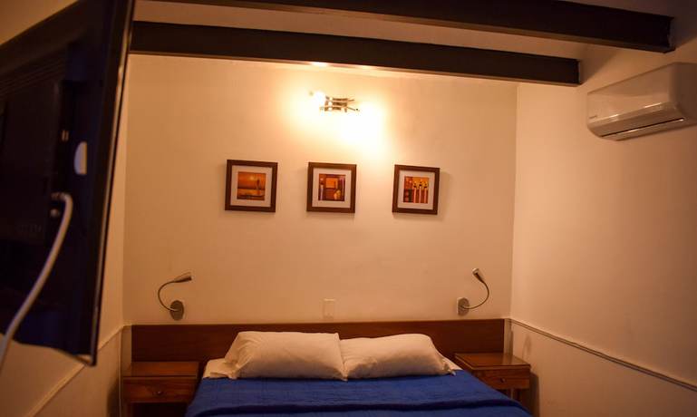 Imagen de la habitación del Hotel Casablanca, Montevideo. Foto 5