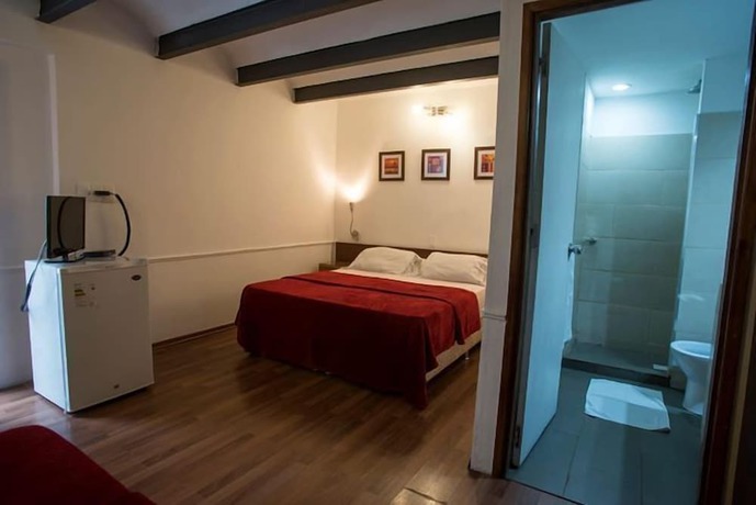 Imagen de la habitación del Hotel Casablanca, Montevideo. Foto 9