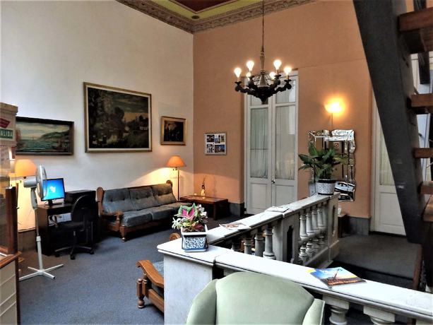 Imagen de los interiores del Hotel Casablanca, Montevideo. Foto 20