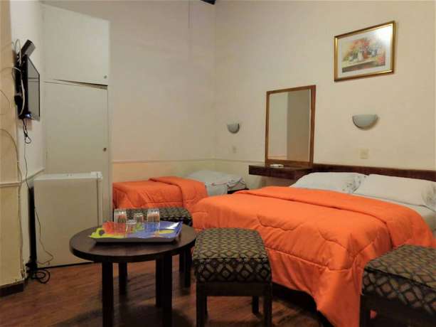 Imagen de la habitación del Hotel Casablanca, Montevideo. Foto 16