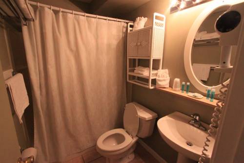 Imagen de la habitación del Hotel Casablanca Oceanside Inn. Foto 15