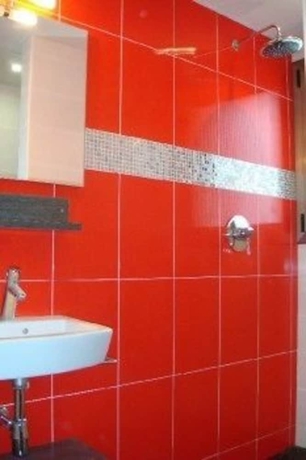 Imagen de la habitación del Hotel Casablanca Suites. Foto 6