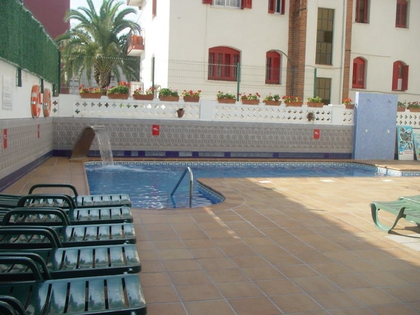 Imagen de la piscina del Hotel Casablanca Suites. Foto 19