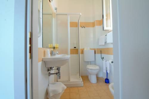 Imagen de la habitación del Hotel Casadei. Foto 7