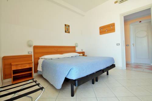 Imagen de la habitación del Hotel Casadei. Foto 8