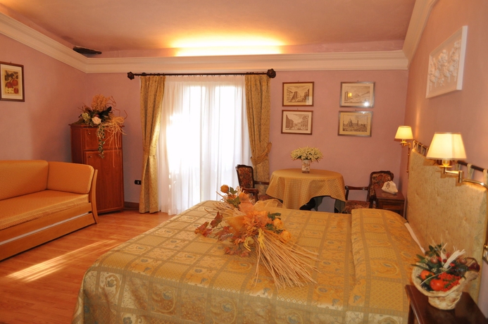 Imagen de la habitación del Hotel Casafrassi Wine Resort. Foto 10