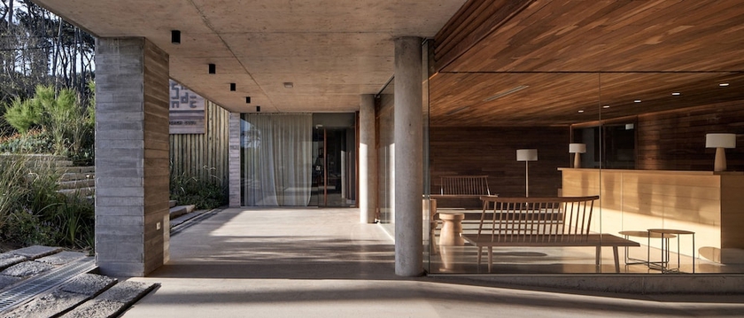 Imagen de los interiores del Hotel Casagrande And Beach Club. Foto 18