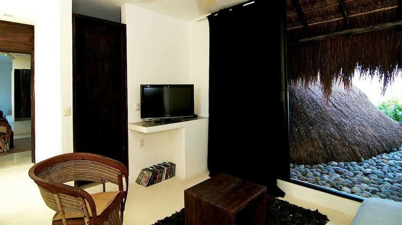 Imagen general del Hotel Casa-laha. Foto 1