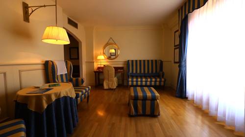 Imagen de la habitación del Hotel Casale. Foto 14