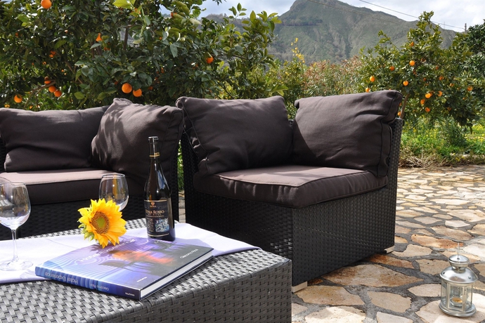 Imagen de los exteriores del Hotel Casale Romano Resort. Foto 10