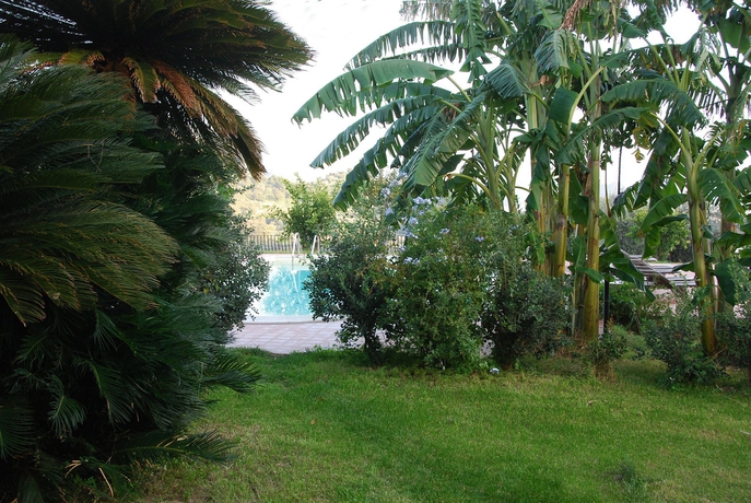 Imagen de los exteriores del Hotel Casale Romano Resort. Foto 11