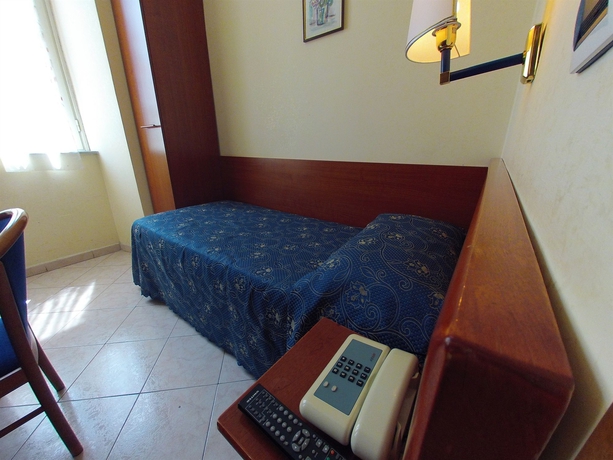 Imagen de la habitación del Hotel Casali. Foto 6