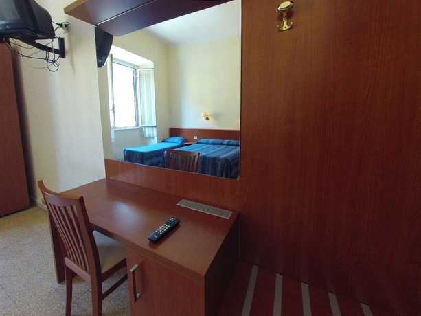 Imagen de la habitación del Hotel Casali. Foto 15
