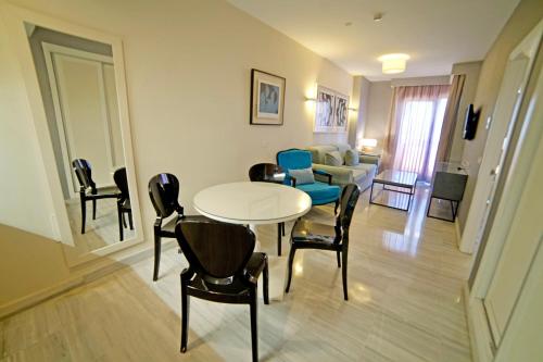 Imagen de la habitación del Hotel Casama&iuml;a Apartments. Foto 5