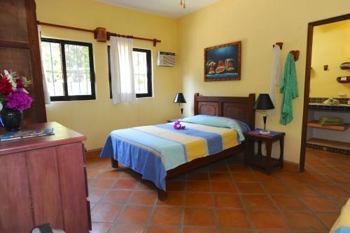 Imagen de la habitación del Hotel Casamar Suites. Foto 6