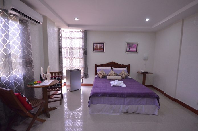 Imagen de la habitación del Hotel Casanas Suites. Foto 3