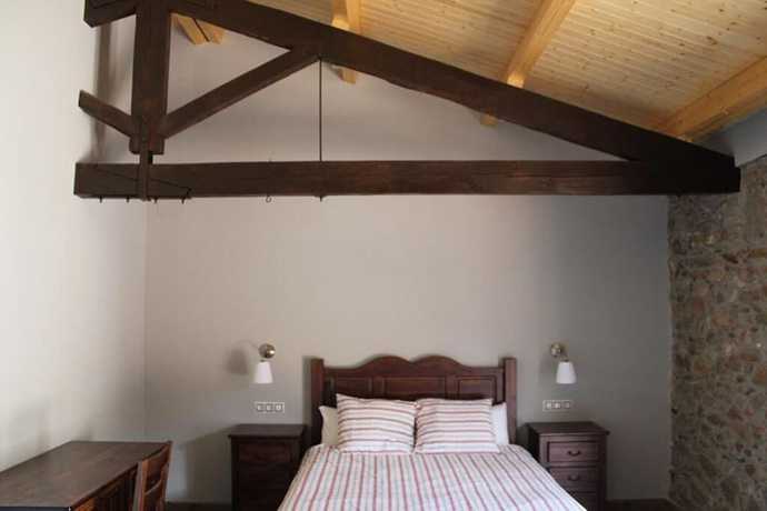 Imagen de la habitación del Hotel Casanova De Baix. Foto 15