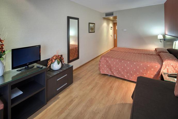 Imagen general del Hotel Casanova, Fraga. Foto 12