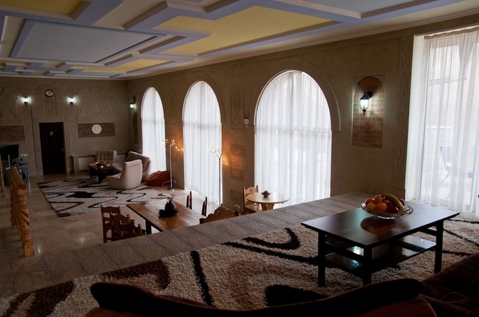Imagen de los interiores del Hotel Casanova Inn. Foto 19