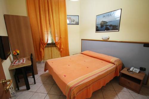 Imagen de la habitación del Hotel Casanova, Nápoles. Foto 6