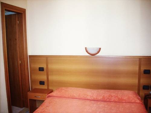 Imagen de la habitación del Hotel Casanova, Nápoles. Foto 16