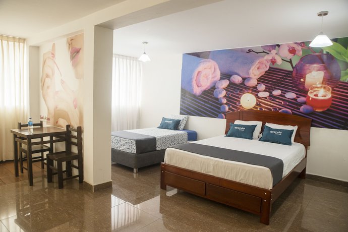 Imagen de la habitación del Hotel Casanova, Trujillo. Foto 4