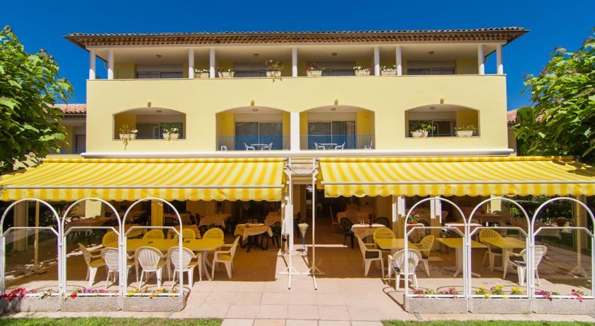 Imagen de los exteriores del Hotel Casarose. Foto 4