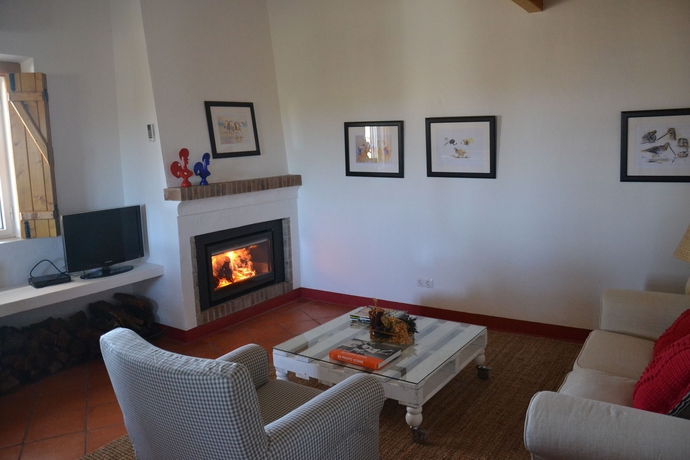 Imagen de los interiores del Hotel Casas De Juromenha. Foto 15