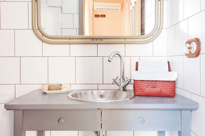 Imagen de la habitación del Hotel Casas De Sevilla, Apartamentos Santa Barbara 12. Foto 12