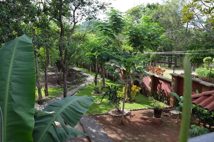 Imagen de la piscina del Hotel Casas Del Toro Playa Flamingo. Foto 16