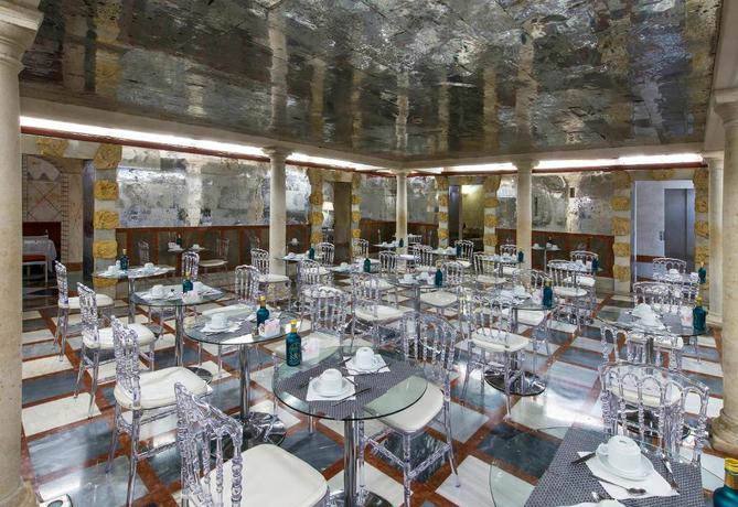 Imagen del bar/restaurante del Hotel Casas de la Juderia, Sevilla. Foto 2