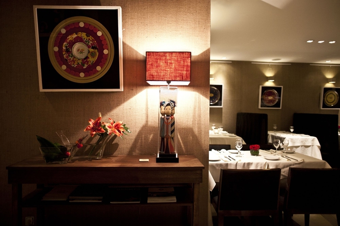 Imagen del bar/restaurante del Hotel Casasur Recoleta. Foto 3