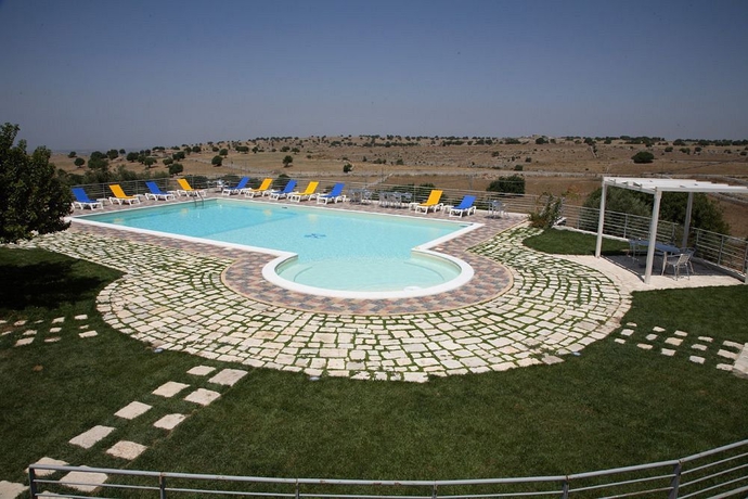 Imagen de la piscina del Hotel Casato Licitra. Foto 8