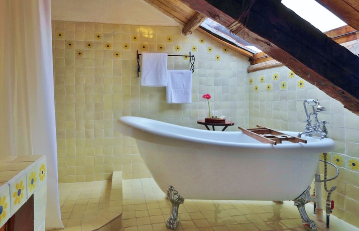 Imagen de la habitación del Hotel Casavieja. Foto 14
