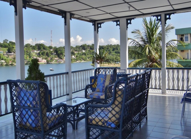 Imagen de los exteriores del Hotel Casazul. Foto 13